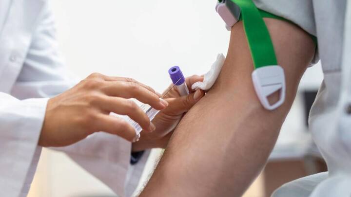 यह रिसर्च 1 लाख 69 हजार लोगों पर किया. जिसमें उनके ब्लड के नमूने लिए गए हैं. इस रिसर्च में शामिल लोगों को कभी दिल की बीमारी नहीं हुई थी. इनमें से 420 लोगों को 6 महीने के अंदर दिल का दौरा पड़ा.