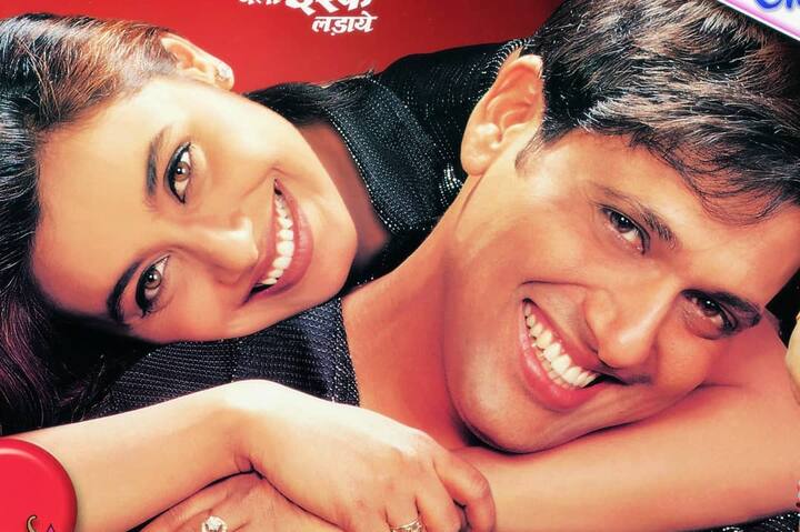 मीडिया रिपोर्ट्स की मानें तो उस दौरान एक कथित पत्रकारी ने रानी और गोविंदा को एक होटल के कमरे में पकड़ भी लिया था. जैसे ही ये खबर एक्टर की वाइफ सुनीता आहूजा तक पहुंची. तो गोविंदा की शादीशुदा लाइफ में भूचाल आ गया.