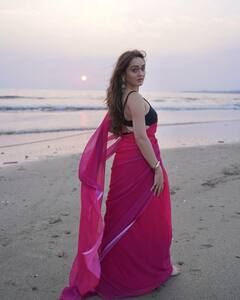 Actress Tanya sharma: એક્ટ્રેસ તાન્યા શર્માનો હોટ સાડીમાં આપ્યા બોલ્ડ પોઝ, જુઓ વાયરલ તસવીરો