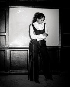 Mrunal Thakur : బ్లాక్ అండ్ వైట్ ఫోటోల్లో ముద్దుగా ఉన్న మృణాల్ ఠాకూర్.. ఫ్యామిలీ స్టార్ ప్రమోషన్స్​లో బిజీగా ఉన్న బ్యూటీ