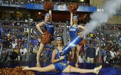 आयपीएलची रंगत वाढवणाऱ्या चिअर लीडर्सना किती मानधन मिळतं?; कमाई ऐकाल तर हैराण व्हाल