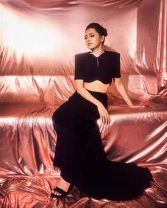 Tejasswi Prakash Posts Pictures In All-Black Outfit, Fans Call Her 'Mystic Beauty'