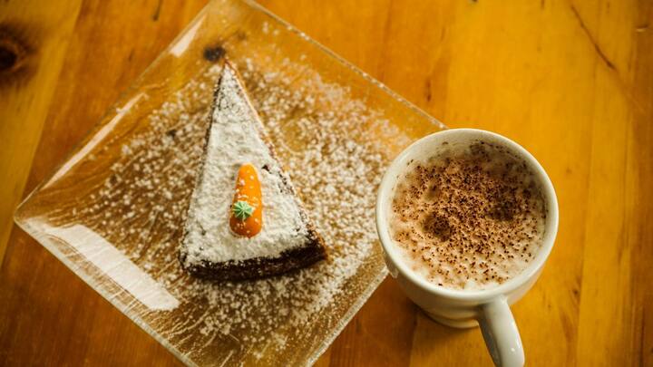 Carrot Cake:சுவையான கேரட் கேக் வீட்டிலேயே மிக எளிமையாக செய்யலாம்.