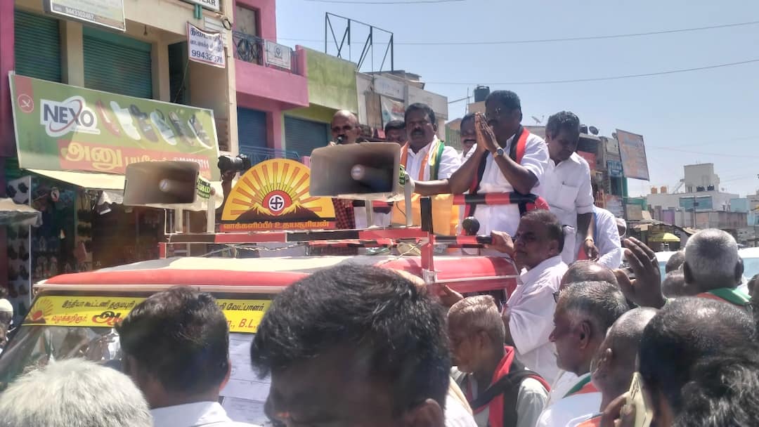 தமிழ்நாட்டு உரிமைகளை பறித்தவர் மோடி துணைப்போனவர் எடப்பாடி - செல்வப்பெருந்தகை Lok Sabha Election 2024 selvaperunthagai says The one who took away the rights of Tamil Nadu was Modi - TNN தமிழ்நாட்டு உரிமைகளை பறித்தவர் மோடி துணைப்போனவர் எடப்பாடி - செல்வப்பெருந்தகை