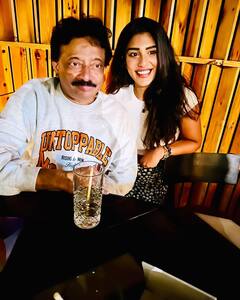 Supritha with RGV : రామ్​ గోపాల్ వర్మతో ఫోటోలు దిగిన సుప్రీత.. సినిమా కోసమేనా? వైరల్ అవుతున్న ఫోటోలు