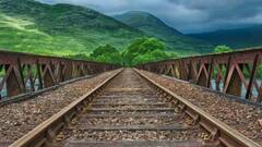 રેલવે ટ્રેક પર કેમ પડ્યા હોય છે મોટા મોટા પથ્થરો, જાણો શું છે આ પાછળનું સાયન્સ?