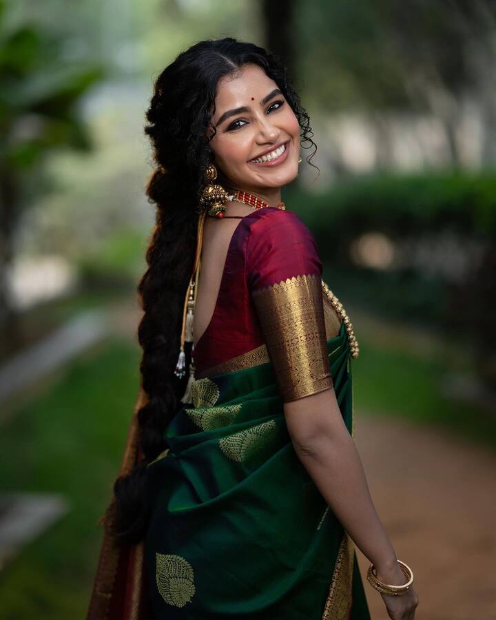 முதல் படத்திலே ரசிகர்களை மனதை வென்றவர் அனுபமா.