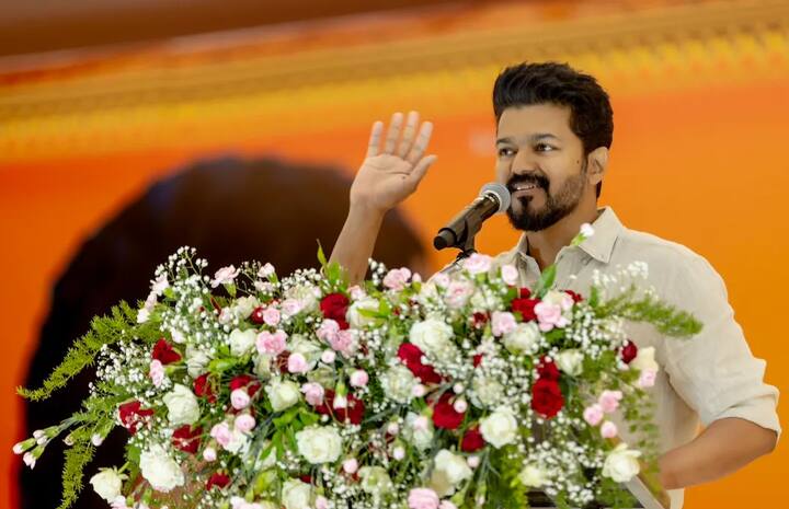 கடந்த பிப்ரவரி மாதம் நடிகர் விஜய் 'தமிழக வெற்றிக் கழகம்' என்ற தனது கட்சியின் பெயரை அறிவித்தார்.