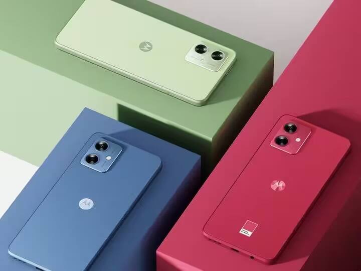 ઇન્સ્ટન્ટ ડિસ્કાઉન્ટ પછી તમે Moto G54 5G 1,000 રૂપિયા સસ્તું ખરીદી શકો છો. લોન્ચ સમયે, 8 જીબી અને 128 જીબી સ્ટોરેજ સાથેના મોટોના વેરિયન્ટ્સ 15,999 રૂપિયામાં રજૂ કરવામાં આવ્યા હતા.