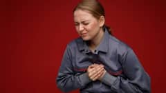 Heart Attack: હાર્ટ એટેક પહેલા જડબા અને દાંતમાં જોવા મળે છે આ લક્ષણ, ન કરતાં નજરઅંદાજ નહીંતર...