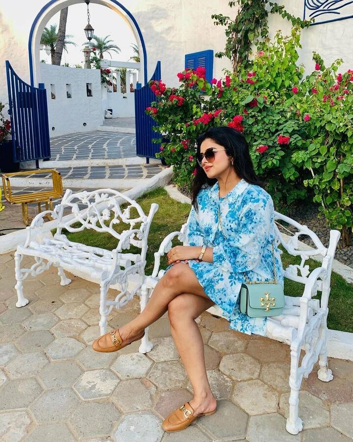 பின்னர் மாடலிங் துறையில் என்ட்ரி கொடுத்து இருக்கிறார். அஹமதாபாத் அழகி போட்டியில் பங்குபெற்ற பின், 2018 இல் பாரிஸில் நடந்த அழகி போட்டியில் மிஸ் இந்தியா சூப்பர் டேலண்ட் பட்டத்தை பெற்றுள்ளார்.