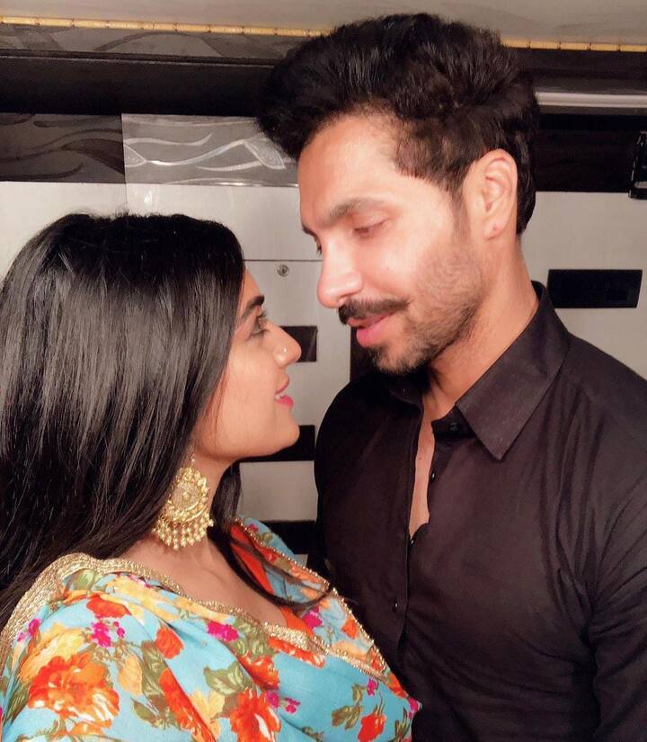 ਰੀਨਾ ਰਾਏ ਦੀਪ ਸਿੱਧੂ ਦੀ ਬਰਸੀ ਤੇ ਜਨਮਦਿਨ 'ਤੇ ਹਰ ਸਾਲ ਉਸ ਨੂੰ ਯਾਦ ਕਰਦੀ ਹੈ, ਉੇਹ ਅੱਜ ਵੀ ਉਸ ਨੂੰ ਆਪਣੇ ਦਿਲੋਂ ਭੁਲਾ ਨਹੀਂ ਸਕੀ ਹੈ। ਇਸ ਦਾ ਸਬੂਤ ਹੈ ਅਦਾਕਾਰਾ ਦੀ ਹਾਲੀਆ ਸੋਸ਼ਲ ਮੀਡੀਆ ਪੋਸਟ, ਜੋ ਉਸ ਨੇ ਅੱਜ ਦੇ ਦਿਨ ਸ਼ੇਅਰ ਕੀਤੀ ਹੈ।