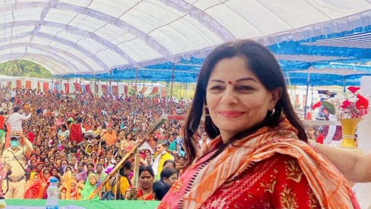 Priya Nath campaigned for Nakul Nath in Chhindwara for mp Lok Sabha Election 2024 '...अपनों ने धोखा दिया', आखिर किस पर है कमलनाथ की बहू प्रियानाथ का निशाना? जानें