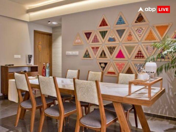 वास्तु के अनुसार घर में डाइनिंग टेबल के लिए पश्चिम (West) दिशा सबसे अच्छी मानी जाती है. इसके अलावा, डाइनिंग टेबल को दक्षिण-पूर्व (West-East) दिशा में भी रखा जा सकता है.