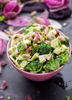 Sprouts Dishes: स्प्राउट्स से बनती हैं ये 5 डिश, जो हेल्दी भी है और टेस्ट का तो कोई जवाब नहीं