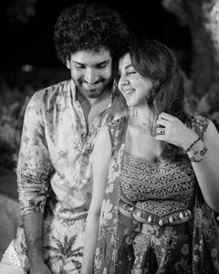 Nikki Galrani - Aadhi : நீ கவிதைகளா..? நிக்கி கல்ராணி - ஆதியின் காதல் பொங்கும் புகைப்படங்கள்!