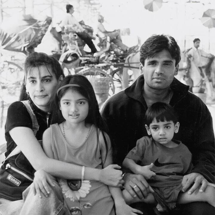 सूत्राने सांगितले की, सुनीलचे आजोबा होण्याची गोष्ट गमतीने सांगितली गेली. (photo:athiyashetty/ig)