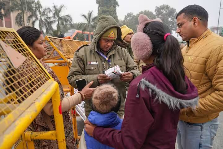 આચારસંહિતા લાગુ થયા બાદ દેશભરમાં કડક ચેકિંગ શરૂ થાય છે, ચૂંટણી પંચ ચૂંટણીમાં વપરાતી રોકડ પર ચાંપતી નજર રાખે છે.