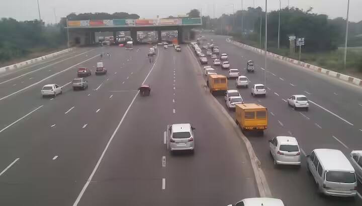 ઘણી વખત ટૉલ પ્લાઝા પર હાજર કર્મચારીઓ લોકો સાથે ગેરવર્તણૂક અને દુર્વ્યવહાર કરવા લાગે છે, તો ક્યારેક તેમની સાથે મારપીટ પણ કરે છે.