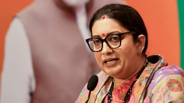 Lok Sabha Elections: Congress has a habit of running away out of fear of losing, ask this to the people of Amethi said Smriti Irani Election 2024: ‘પહેલા માથા પર તિલક અને રામ નામ અભિશાપ હતો, અમેઠીવાળાને પૂછો કિસ્સો’, વાયનાડથી રાહુલે ઉમેદવારીપત્ર ભરતાં સ્મૃતિ ઈરાનીએ કર્યા પ્રહાર