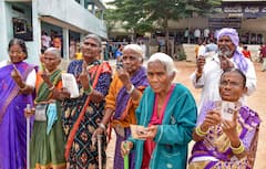 Voter Card: इस एक नंबर पर मिलेगी वोटर कार्ड से जुड़ी हर जानकारी, चुनाव से पहले निपटा लें हर काम