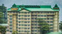 सुक्खू सरकार को हाई कोर्ट का झटका! सरकार को लोकतंत्र प्रहरी सम्मान राशि जारी रखने के आदेश