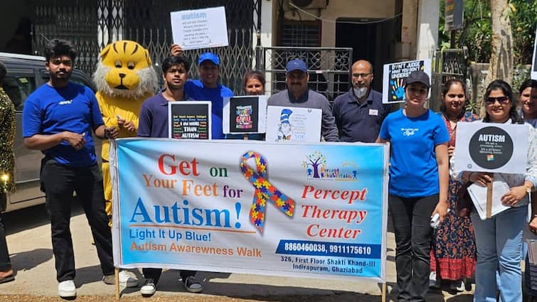 World Autism Awareness Day Ghaziabad road show Awareness campaign autism World Autism Awareness Day 2024: ऑटिज्म के लिए जागरुकता अभियान, गाजियाबाद में निकला रोड शो