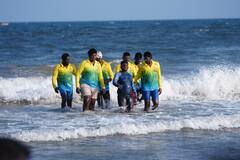 Swimming Record : மகாபலிபுரம் முதல் சென்னை வரை.. 50 கிமீ நீந்தி சாதனை படைத்த சிறுவன்!