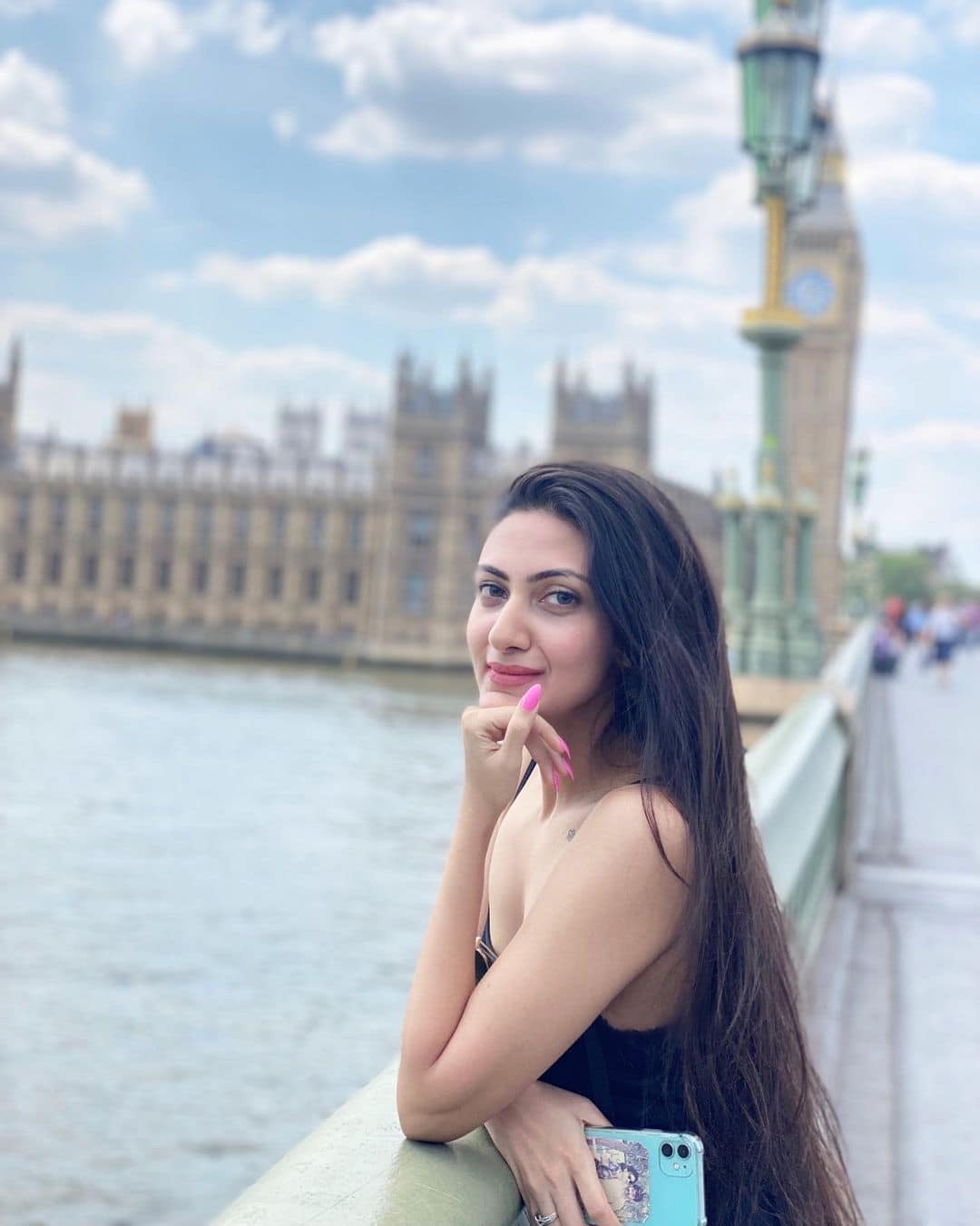 कौन हैं प्रियंका चोपड़ा की होने वाली भाभी नीलम उपाध्याय? खूबसूरती में देती हैं बॉलीवुड हसीनाओं को मात!