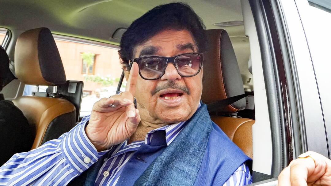 MP Shatrughan Sinha came in support of Bihari students said action should taken against accused of Beating case Bihar News: बिहारी छात्रों के समर्थन में अब शत्रुघ्न सिन्हा भी उतरे, कहा- आरोपियों के खिलाफ हो सख्त कार्रवाई