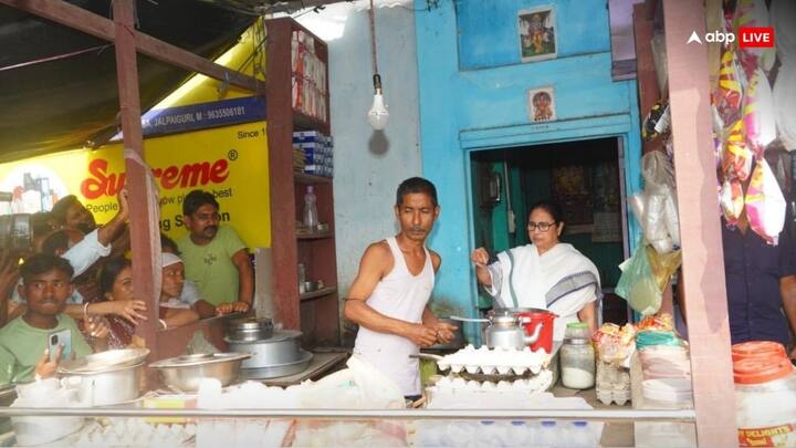 तृणमूल कांग्रेस (टीएमसी) की चीफ बुधवार (तीन अप्रैल, 2024) को राज्य के जलपाईगुड़ी में अचानक चाय की एक टपरी पर पहुंच गईं.