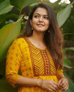 Aparna Das Marriage : மஞ்சுமெல் பாய்ஸ் நடிகருக்கும் அபர்ணா தாஸுக்கும் டும் டும் டும்.. கல்யாண தேதி எப்போது?