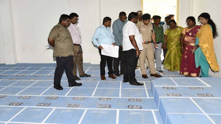 Lok Sabha Election 2024:  தேனியில் வாக்கு பதிவு மையங்களில் முன்னேற்பாடுகள் பணி தீவிரம்