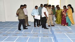 தேனியில் வாக்கு பதிவு மையங்களில் முன்னேற்பாடுகள் பணி தீவிரம்