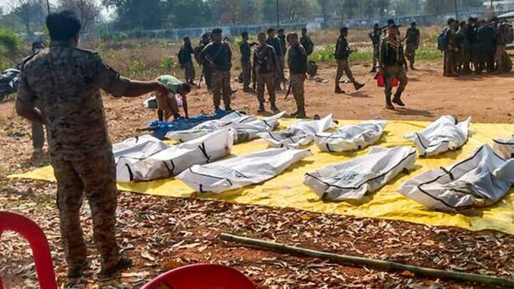 Bijapur Encounter today 13 Naxalites Death Bodies recovered so far After encounter with security forces Bijapur Encounter: बीजापुर में अब तक 13 नक्सलियों के शव बरामद, मंगलवार को सुरक्षा बलों से हुई थी मुठभेड़