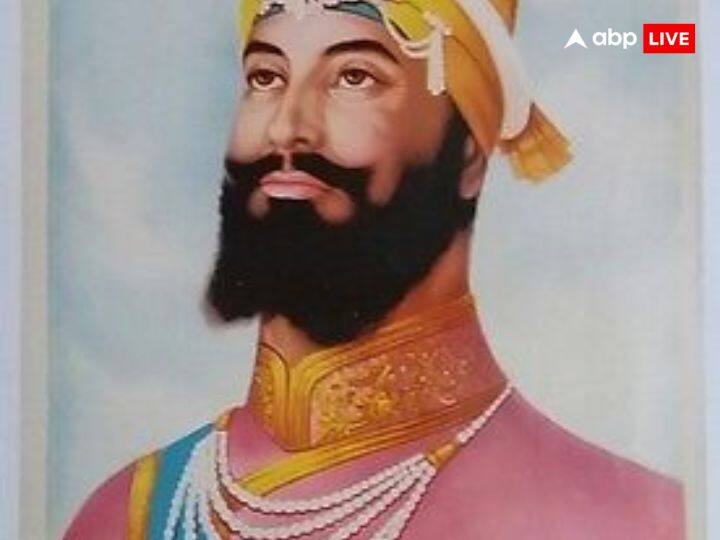 सिखों के 10वें, गुरू श्री गुरु गोविंद सिंह जी ने खालसा पंथ की स्थापना की थी. तभी से बैसाखी का त्योहार मनाया जाता है. मान्यता है इस दिन रबी की फसल पककर पूरी तरह से तैयार हो जाती है और उनकी कटाई भी शुरू हो जाती है. इसी खुशी में लोग ईश्वर को धन्यवाद करते हैं.