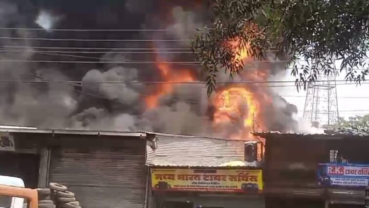 massive fire broke out in tire warehouse in Indore IN MP ann Watch: इंदौर के ट्रांसपोर्ट नगर में टायर गोदाम में लगी भीषण आग, आसपास की दुकानों को चपेट में लिया