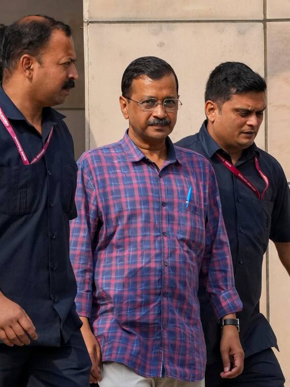 CM केजरीवाल ने जेल में मांगी ये तीन किताबें