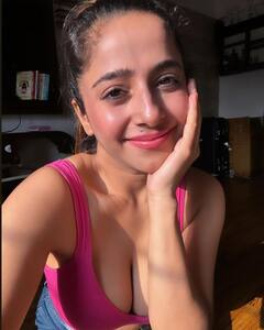 Kate Sharma PHOTO: કેટ શર્માએ બ્રાલેટમાં તસવીરો શેર કરી મચાવ્યો હંગામો