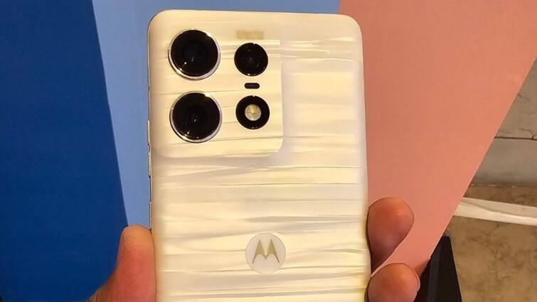 Motorola Edge 50 Pro Launch in India Check the Features and Price of this Phone Motorola Edge 50 Pro: ভারতে লঞ্চ হল মোটোরোলা এজ ৫০ প্রো, দাম কত? কেনার আগে দেখে নিন ফিচার