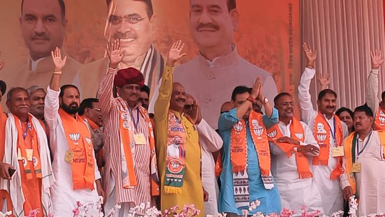 Om Birla BJP candidate filed nomination for Kota Lok Sabha seat Rajasthan ANN ओम बिरला ने भरा नामांकन, विपक्ष पर भड़के सीएम भजनलाल, कहा, 'कांग्रेस ने 7 दशक तक गरीबी के नाम पर...'