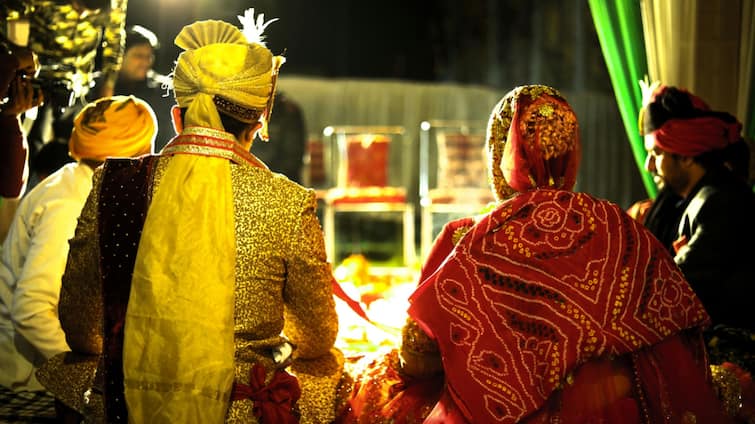 Hindu Marriage Kanyadan Not Essential Allahabad High Court 7 'Pheras' Enough For Hindu Marriage, 'Kanyadan' Not Essential, Rules Allahabad High Court