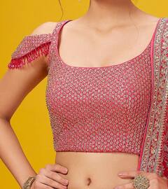 Trendy Blouse: इन ब्लाउज डिजाइन्स से समझिए अभी ट्रेंड में क्या है? फिर मिलेगा शानदार लुक