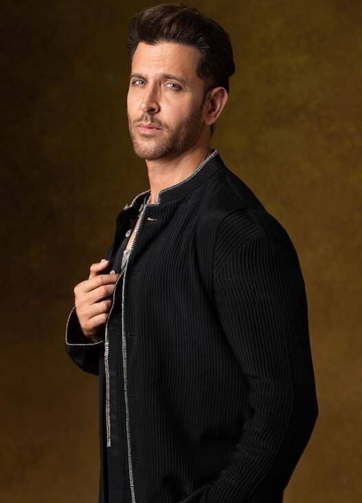 ‘फाइटर’ एक्टर ऋतिक रोशन भी कभी एक रेयर बीमारी स्कोलियोसिस से जूझे थे. इसमें इंसान को बोलने में दिक्कत होती है. हालांकि ऋतिक प अपनी इस प्रॉब्लम से निजात पा चुके हैं.