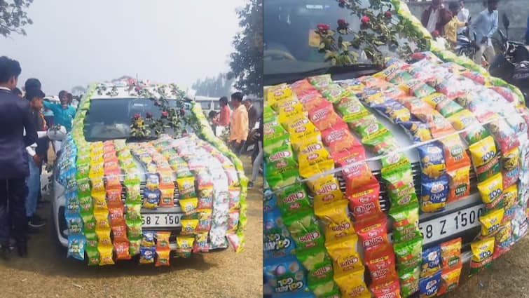 Groom’s baaraat arrives in car with chips packet decor Internet has questions Watch Video: சிப்ஸ் பாக்கெட்களால் அலங்கரிக்கப்பட்ட மணமகனின் கார் - நீங்களே பாருங்க!