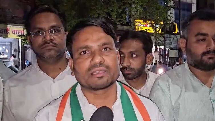 Mathura Lok sabha seat Congress candidate Mukesh Dhangar react on his candidature Lok Sabha Election: मथुरा से कांग्रेस प्रत्याशी मुकेश धनगर ने हेमा मालिनी को दी चुनौती, कहा- 'ये चुनाव प्रवासी और ब्रजवासी के बीच'