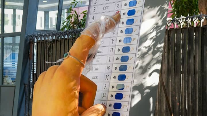 Lok sabha election 2024 Odisha govt declares holidays for its employees on voting days Lok Sabha Election 2024: इस राज्य में वोटिंग के दिन बंद रहेंगे सरकारी ऑफिस, राज्य सरकार ने किया छुट्टी का ऐलान