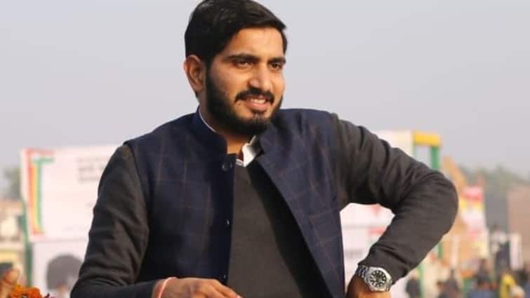 UP Politics: शिवपाल यादव के बेटे आदित्य के लिए ताऊ अभयराम यादव ने कर दी बड़ी भविष्यवाणी, जानें- क्या कहा? Badaun Lok sabha seat Abhayram Yadav made prediction for Shivpal Yadav son Aditya Yadav UP Politics: शिवपाल यादव के बेटे आदित्य के लिए ताऊ अभयराम यादव ने कर दी बड़ी भविष्यवाणी, जानें- क्या कहा?