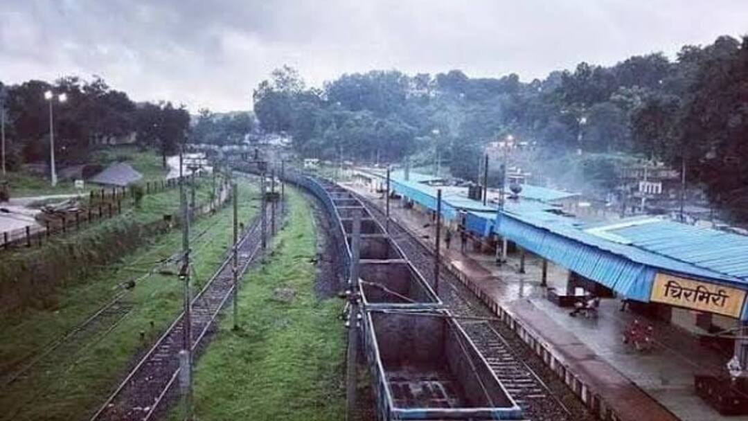 सुरक्षा मानकों की अनदेखी! एसईसीएल सुरक्षाकर्मी का कटा पैर, प्रबंधन की लापरवाही हुई उजागर Manendragarh Chirmiri Bharatpur News SECL security personnel leg amputated in railway siding ann सुरक्षा मानकों की अनदेखी! एसईसीएल सुरक्षाकर्मी का कटा पैर, प्रबंधन की लापरवाही हुई उजागर