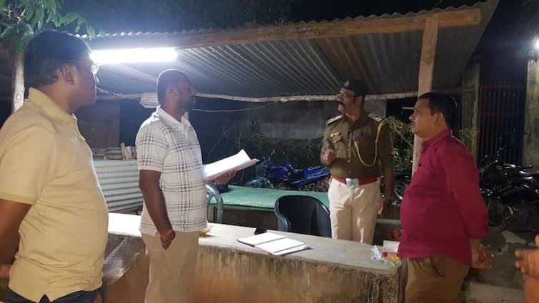 Bastar Lok Sabha Election 2024 Collector SP Patrolling Checking Vehicles By Chhattisgarh Police ann Lok Sabha Election 2024: बस्तर में प्रशासन अलर्ट, संभाग के सभी जिलों के कलेक्टर-एसपी लगा रहे गश्त